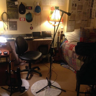 bedroom studio